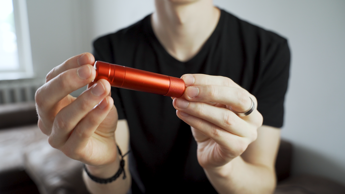 Breeker, accessorio rompivetro per auto